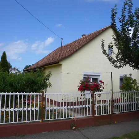 In Siofok/balaton 19723 Apartment *